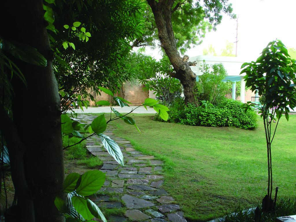 Hotel Inn Season Mahāmandir Esterno foto
