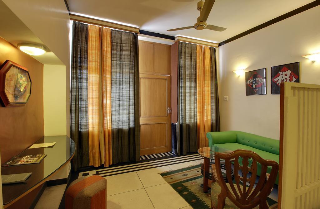 Hotel Inn Season Mahāmandir Esterno foto