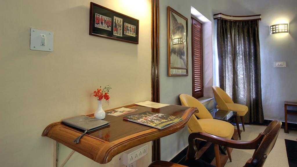 Hotel Inn Season Mahāmandir Esterno foto