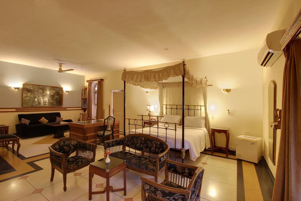 Hotel Inn Season Mahāmandir Esterno foto