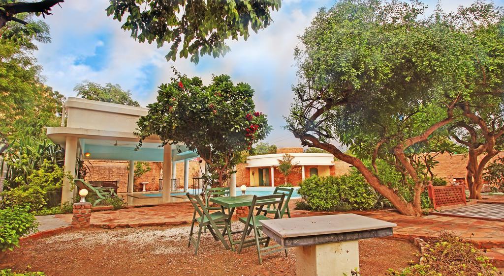 Hotel Inn Season Mahāmandir Esterno foto