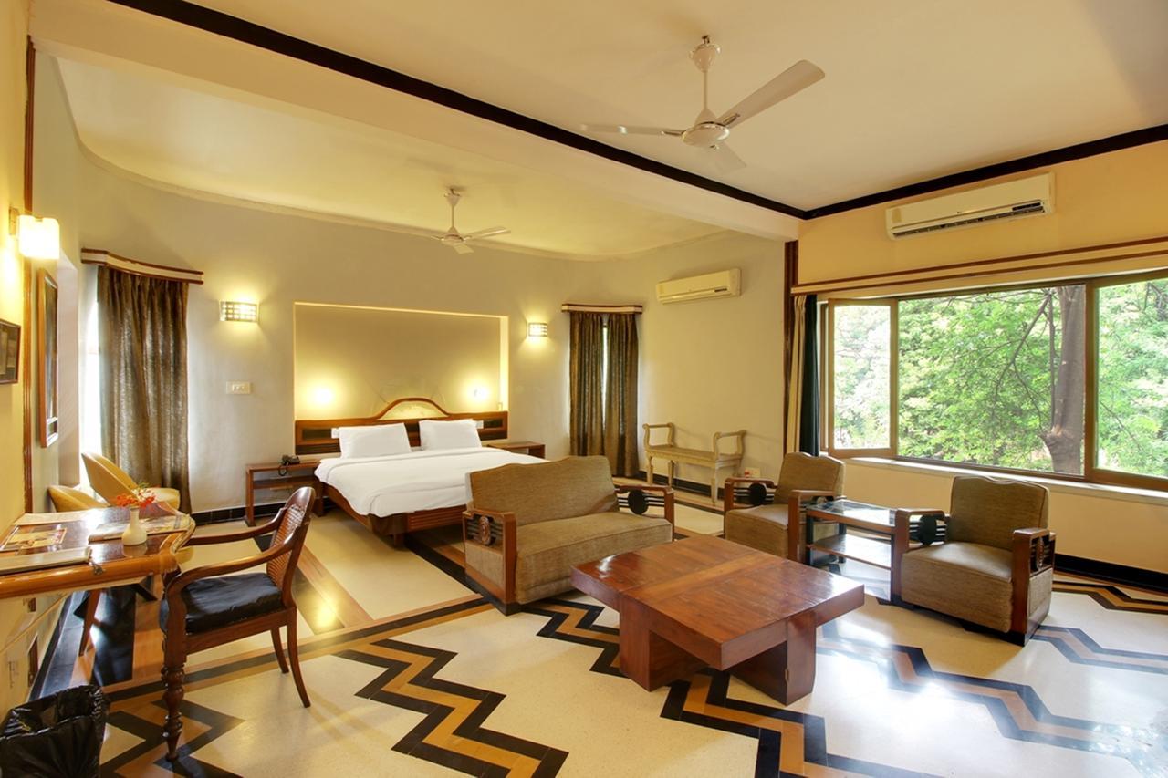 Hotel Inn Season Mahāmandir Esterno foto