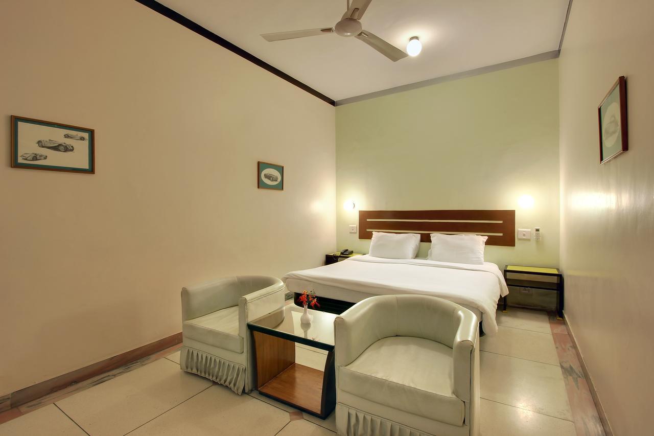 Hotel Inn Season Mahāmandir Esterno foto