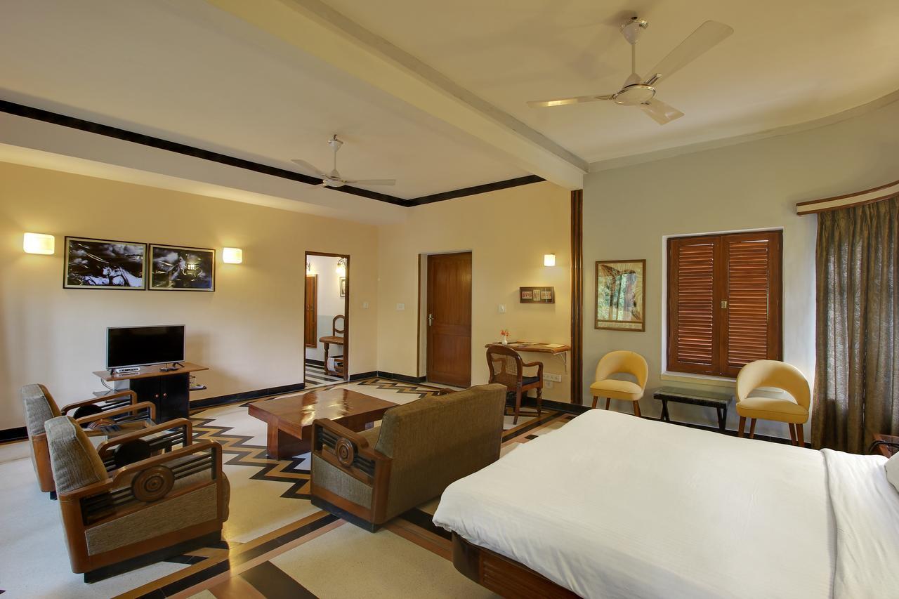 Hotel Inn Season Mahāmandir Esterno foto