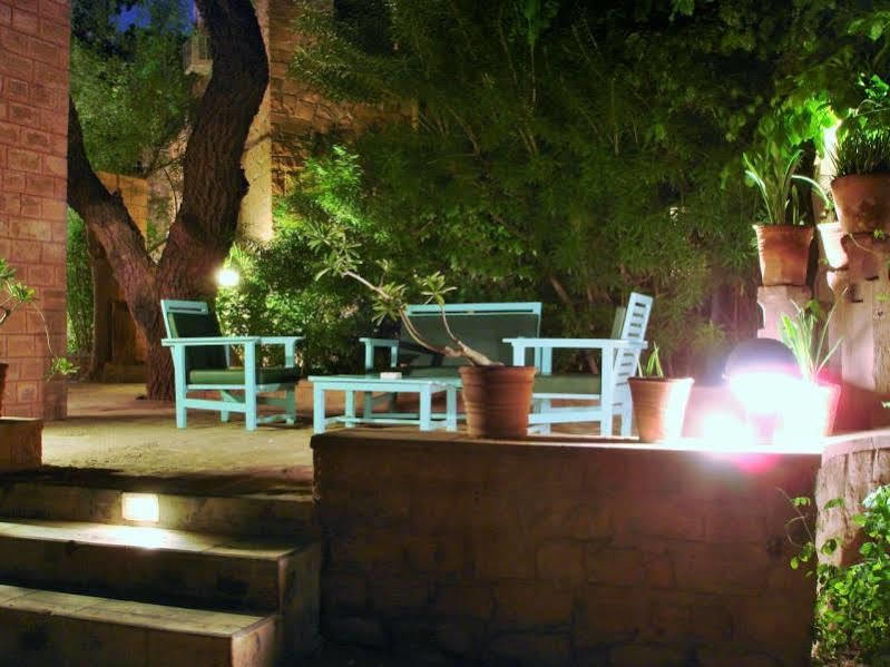 Hotel Inn Season Mahāmandir Esterno foto
